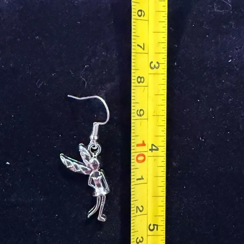 Source Unknown silver tone